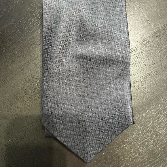 Elegant Gray Patterned silk Men's Tie Classic Men Tie - Picture 1 of 5